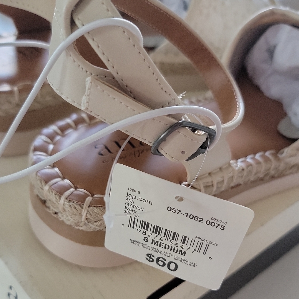 a.n.a Beige Floral Espadrille Flats. 8 - Picture 4 of 12